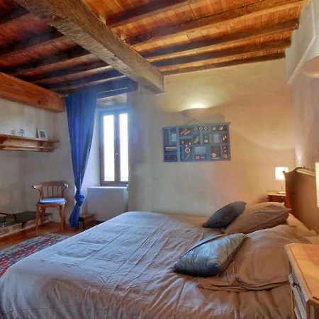 게스트하우스 L'auberge Du Mont De Gez *