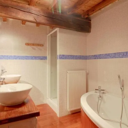 게스트하우스 L'auberge Du Mont De Gez *