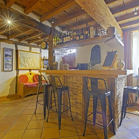 L'auberge Du Mont De Gez Konukevi
