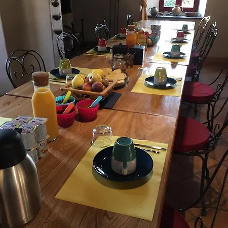 Konukevi L'auberge Du Mont De Gez